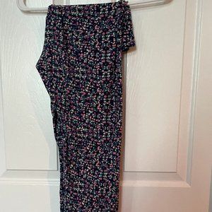 LuLaRoe Floral Pattern Leggings - Tall and Curvy